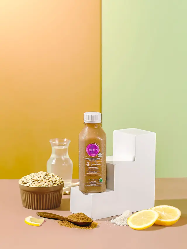 Cold-Pressed Oatmilk