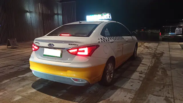 Taksi listrik Chery di Cina