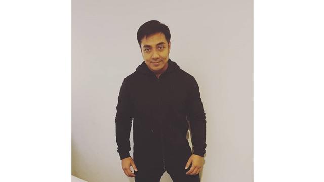 Sering Pakai Baju Koko, Ini 7 Gaya Santai Ustaz Riza Muhammad