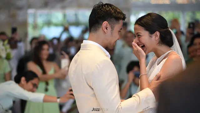 [Bintang] Chicco Jerikho dan Putri Marino