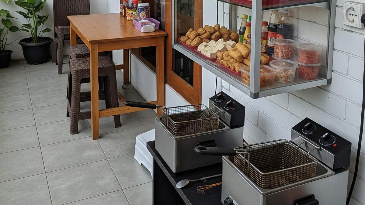 7 Inspirasi Teras Rumah Minimalis Cocok untuk Warung Gorengan Rumahan, Untung Maksimal