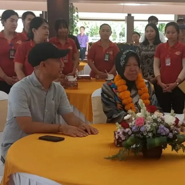 Mensos Risma Apresiasi Pemilik Krisna Oleh-oleh Bali Berdayakan Pekerja Disabilitas