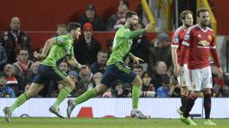 Charlie Austin mencetak gol tunggal Southampton ke gawang Manchester United dalam lanjutan Liga Inggris di Stadion Old Trafford, Manchester, Sabtu (23/1/2016). (AFP/Oli Scarff)