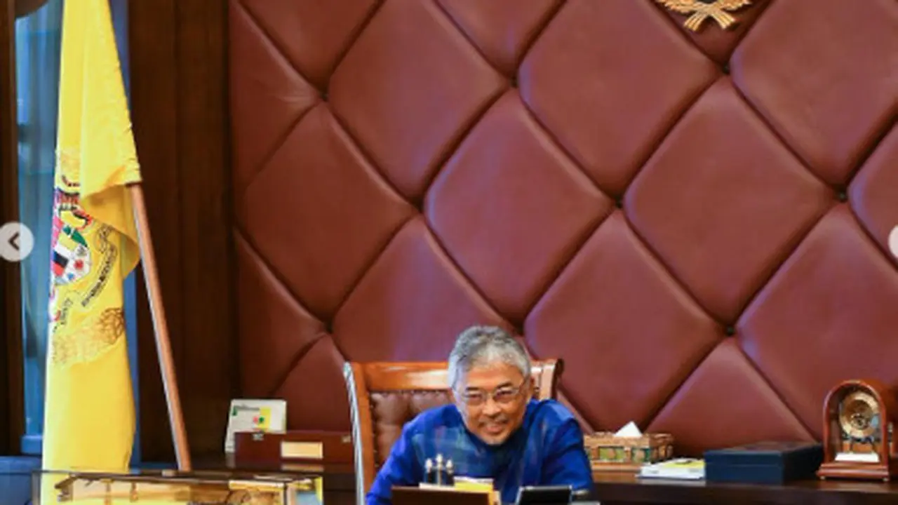 Raja Malaysia Al Sultan-Abdullah menelepon Presiden Joko Widodo. (Instagram @istana_negara)