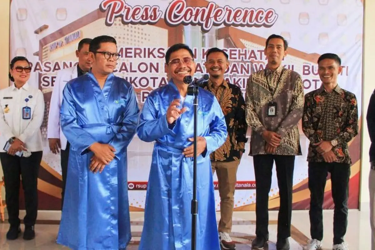 Bakal pasangan calon Pilkada Kota Tangerang 2024, Sachrudin-Maryono hari ini, Sabtu (31/8/2024), menjalani tes kesehatan di Rumah Sakit Umum Pusat (RSUP) dr. Sitanala, Neglasari, Kota Tangerang.