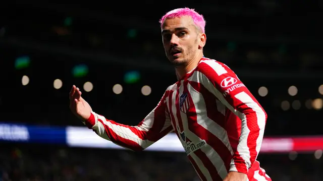 Penampilan Terbaru Antoine Griezmann dengan Rambut Berwarna Pink