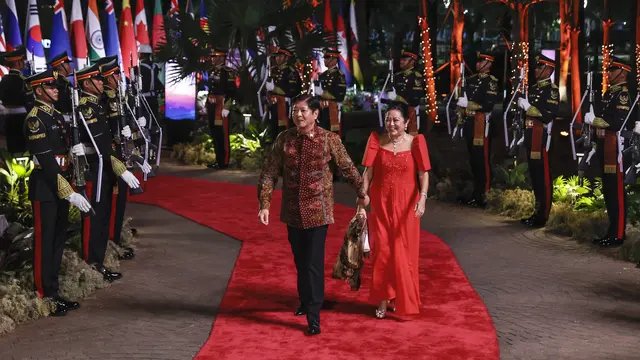 Kepala Negara Menghadiri Gala Dinner KTT ke-43 ASEAN