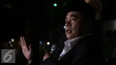 Mantan Ketua DPR RI, Ade Komarudin, saat memberikan keterangan pers di Jakarta, Senin malam (5/12). Dalam keterangan persnya Akom akan menempuh segala macam cara untuk mengembalikan nama baiknya. (Liputan6.com/JohanTallo)