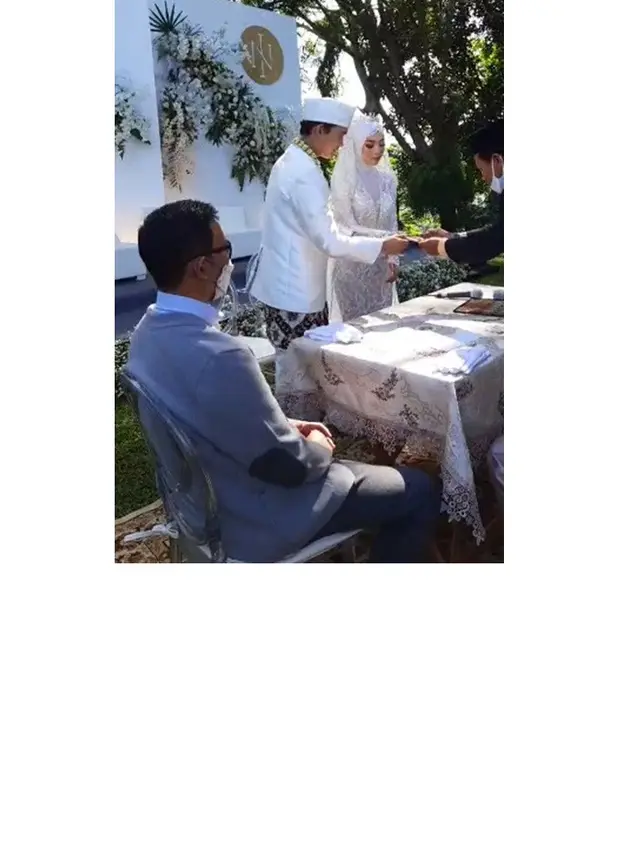 8 Momen Akad Nikah Ikbal Fauzi dan Novia, Buku Nikahnya Curi Perhatian
