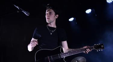Lirik Lagu James Bay Feat Julia Michaels Peer Pressure