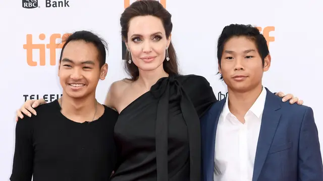 Maddox Jolie-Pitt, Angelina Jolie, dan Pax Jolie-Pitt