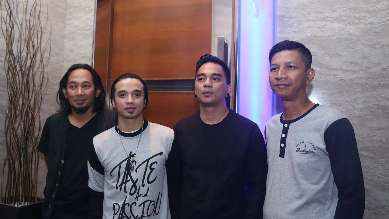 [Bintang] Ungu Band