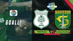 Pemain PSMS Medan, Shohei Matsunaga mencetak gol spektakuler dari luar kotak penalti saat menghadapi Persebaya Surabaya dalam lanjutan Gojek Liga 1 2018 bersama Bukalapak, Sabtu (1/12/2018)