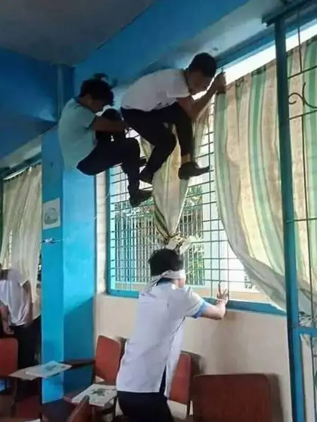 8 Potret Kelakuan Nyeleneh Siswa Saat di Dalam Kelas Ini Bikin Tepuk Jidat