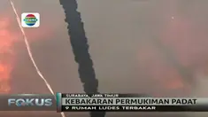 Dugaan sementara kebakaran dipicu ledakan kompor gas elpiji tiga kilogram di salah satu  rumah.