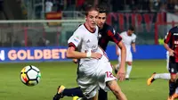 Andrea Conti merupakan pilar utama AC Milan di sisi kanan pertahanan. Pemain 24 tahun tersebut menderta cedera kambuhan pada bulan september tahun lalu. (AFP/Carlo Herman)