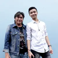 Pemain sinetron dan film, Leon Dozan mengatakan bahwa ayah itu satu-satunya yang tidak bisa digantikan oleh siapa saja. Hal itu ia kemukakan di kawasan Tendean, Jakarta Selatan, beberapa hari lalu. (Andy Masela/Bintang.com)