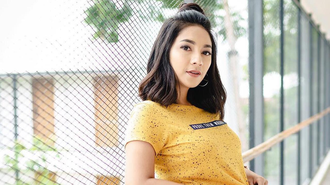 [Fimela] Dinda Kirana