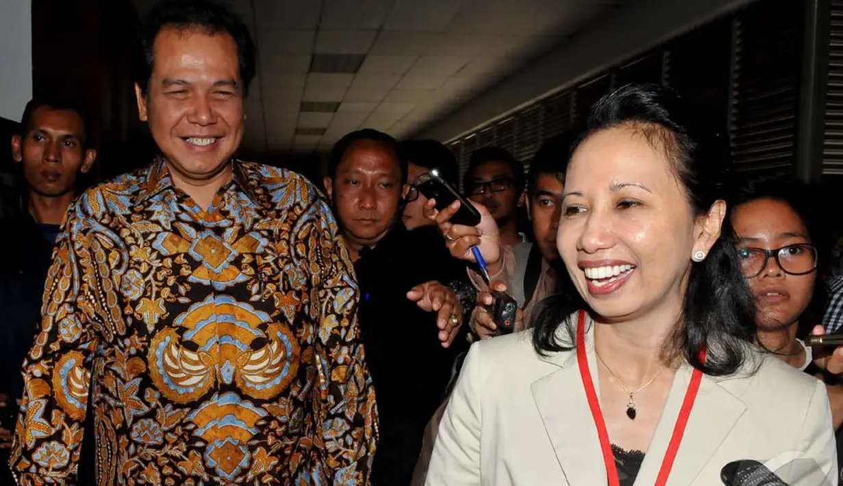 Selain membahas agenda internasional, pertemuan Tim Transisi dengan tiga menteri SBY juga mendiskusikan anggaran pendapatan dan belanja negara (APBN) 2015, Jakarta (10/9/2014) (Liputan6.com/Johan Tallo) 