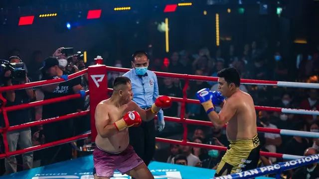 Pertandingan Tinju Vicky Prasetyo dan Aldi Taher