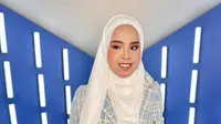 Putri Ariani membagikan tampilannya di Instagram pada Rabu, 27 September 2023 mengenakan busana berwarna cerah untuk promosi AGT Season 18. (dok. Instagram @arianinismaputri/https://www.instagram.com/p/CxrcEpLM7mz/?igsh=c2h5N2dkeGsyZ203/Rusmia Nely)