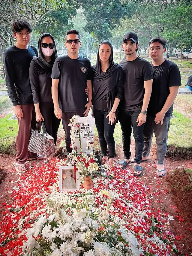 Tyas Mirasih Tulis Pesan Haru Ditinggal Ibunda Tercinta Setelah 49 Hari Berjuang di Rumah Sakit. (Instagram.com/tyasmirasih)