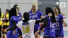 Pevoli putri Bandung BJB Tandamata saat lawan Jakarta Mandiri Popsivo Polwan dalam pertandingan PLN Mobile Proliga 2022 di Padepokan Voli Jenderal Polisi Kunarto, Sentul, Bogor, Minggu (9/1/2022). Bandung BJB Tandamata mengalahkan Jakarta Mandiri Popsivo Polwan 3-2. (Liputan6.com/Helmi Fithriansyah)