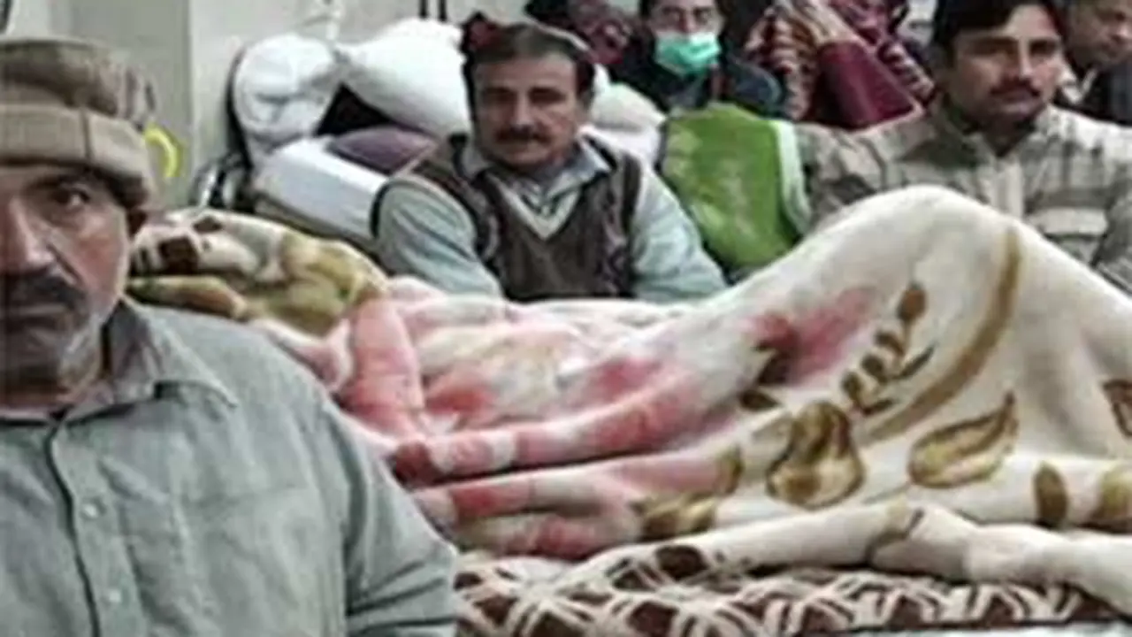 120126bpakistan-keracunan.jpg
