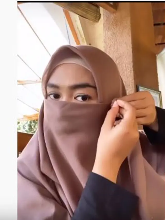 Akui Masih Belajar, Ini 5 Potret Cantik Ria Ricis Saat Pakai Cadar