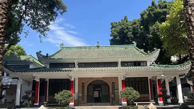 Masjid Huaisheng di Distrik Yuexiu, Jalan Guangta No 56, Guangdong, Guangzhou.