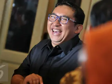  Wakil Ketua DPR RI Fadli Zon saat menjadi pembicara dalam diskusi di Jakarta, Sabtu (5/4). Diskusi yang bertajuk Menteri Ribut Bikin Ribet itu membahas kegaduhan menteri yang menjadi perbincangan hangat di publik.(Liputan6.com/Johan Tallo)