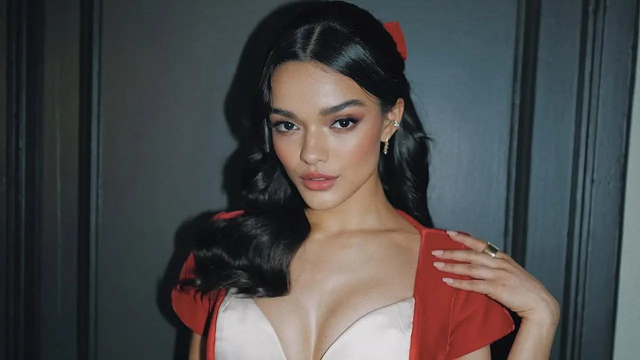 Rachel Zegler Spill Warna Lipstik Favoritnya: Nude Elegan yang Bikin Makin Percaya Diri!