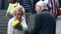 Antusiasme pada kencan pertama selalu ada meski usia sudah tua.