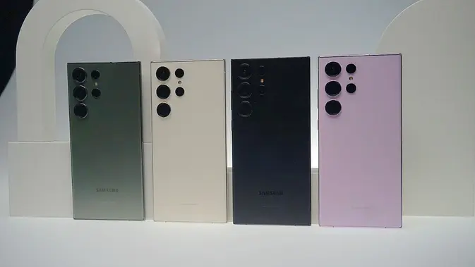 Samsung Galaxy S23 Ultra 5G dirilis dalam empat varian warna; Green, Cream, Phamtom Black, Lavender (Liputan6.com/ Agustin Setyo W).