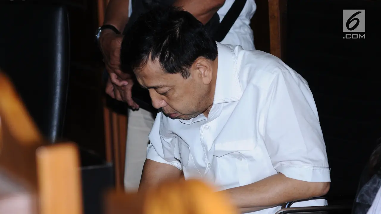 Tampak Lesu, Setya Novanto Jalani Sidang Perdana Kasus Korupsi e-KTP