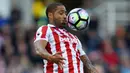 7. Glen Johnson - Mantan bek Liverpool ini tidak hanya handal dalam menjaga pertahanan dan piawai memberikan umpan silang. Di luar lapangan dia adalah seorang sarjana matematika di Universitas Terbuka. (AFP/Oli Scarff)