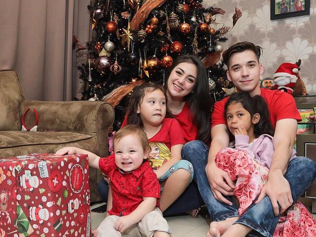Tambah Satu Anak Stefan William Ingin Jadi Kepala Rumah Tangga Yang Baik News Entertainment Fimela Com