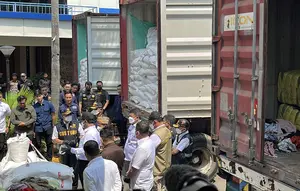 Disamarkan Jadi Bahan Kimia, Bea Cukai Sita 436 Ton Garam Impor Ilegal
