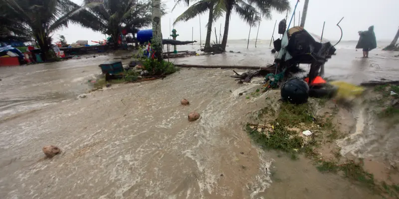 Badai Tropis Pabuk Landa Thailand