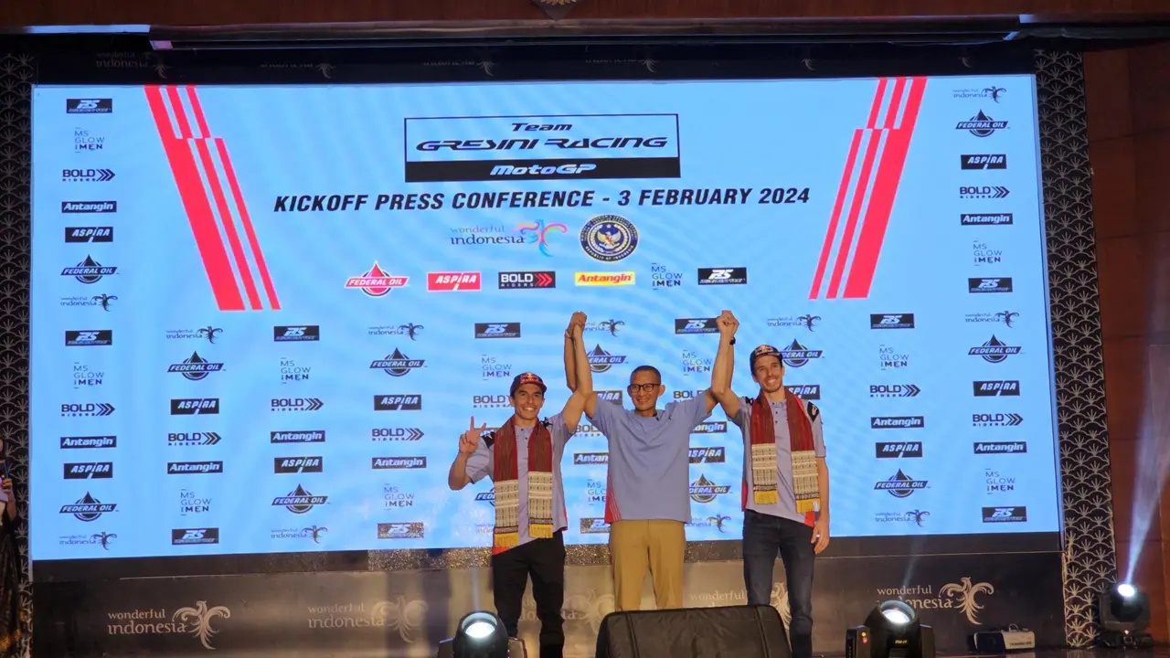 Marc Marquez dan Alex Marquez saat jumpa pers di Kantor Kemenparekraf