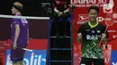 Pebulutangkis Indonesia, Anthony Sinisuka Ginting (kanan) bersorak usai mengalahkan Anders Antonsen (Denmark) pada final tunggal putra Indonesia Masters 2020 di Istora GBK, Jakarta, MInggu (19/1/2020). Anthony Sinisuka Ginting unggul 17-21 21-15 21-9. (Liputan6.com/Helmi Fithriansyah)