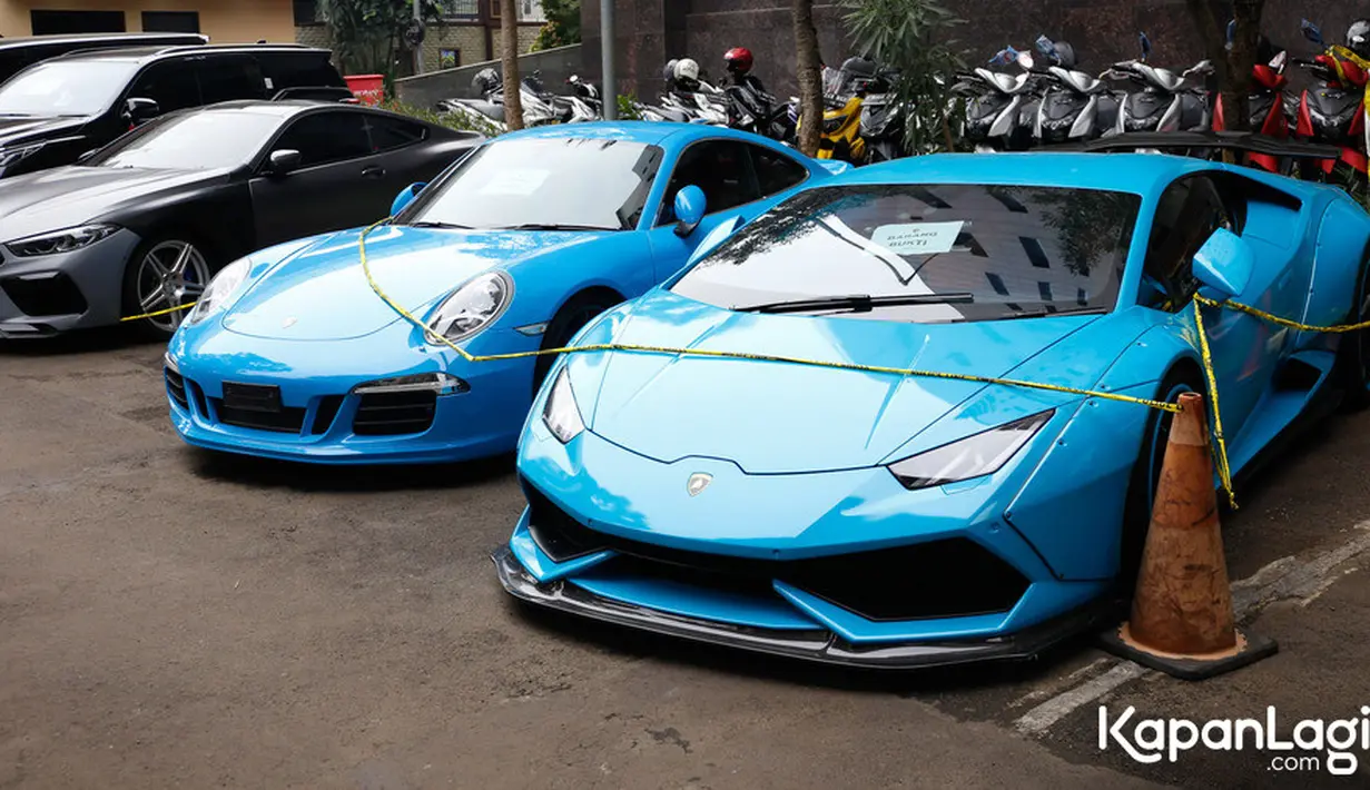 Barang bukti Doni Salmanan (Bayu Herdianto/© KapanLagi.com)