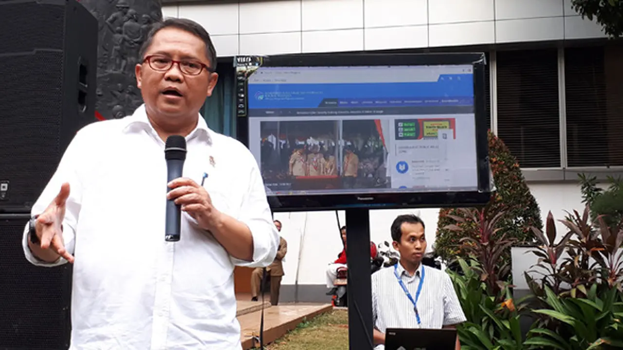 Menkominfo Rudiantara