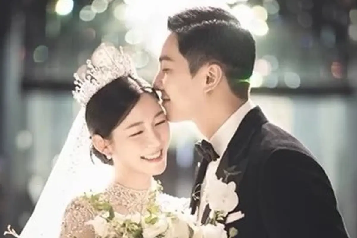 Pesona Lee Da In menikah dengan Lee Seung Gi