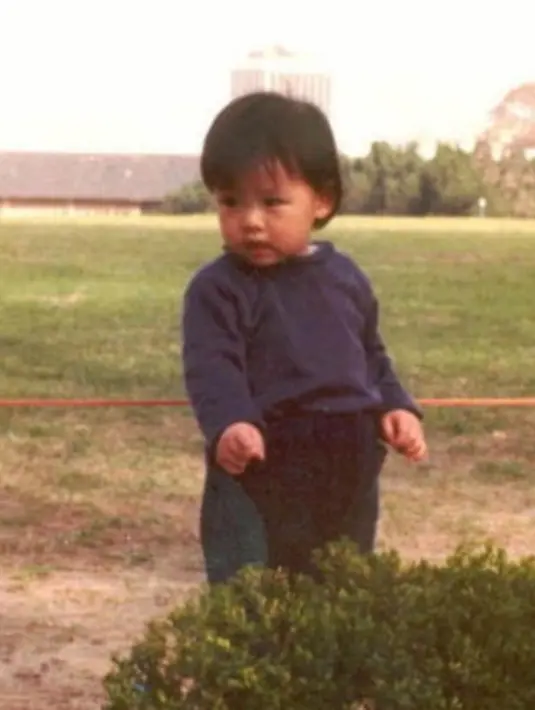 Keseruan Son Ye Jin main dengan putrinya. [Foto: Instagram/yejinhand]