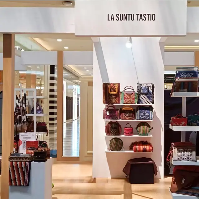 La Suntu Tastio, UMKM Binaan BRI yang Buktikan Tenun Bisa Bersaing di Pasar Modern