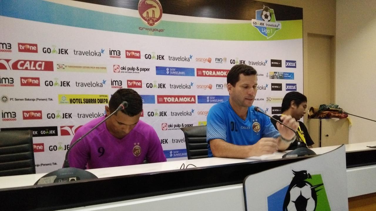 Pelatih Sriwijaya FC Oswaldo Lessa (Liputan6.com / Indra Pratesta)