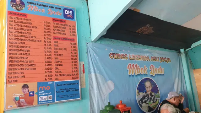 Gudeg Mbok Lindu Legendaris di Yogyakarta