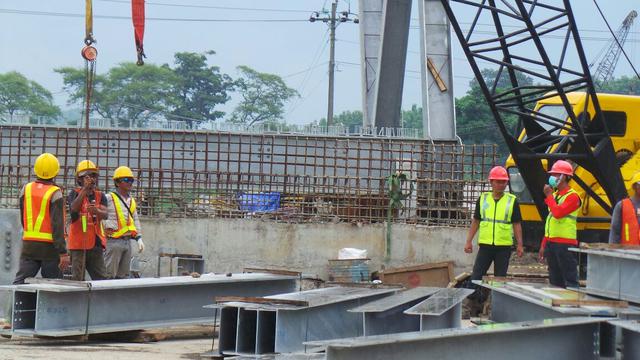 Truk Ngotot di Jalur Tengah Brebes-Tegal Bahayakan Mudik 2017