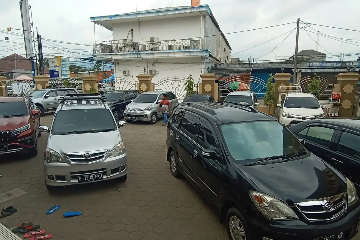 Suasana Wisatawan yang Hendak Menuju Anyer